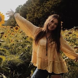 Meet your Posher, Devin